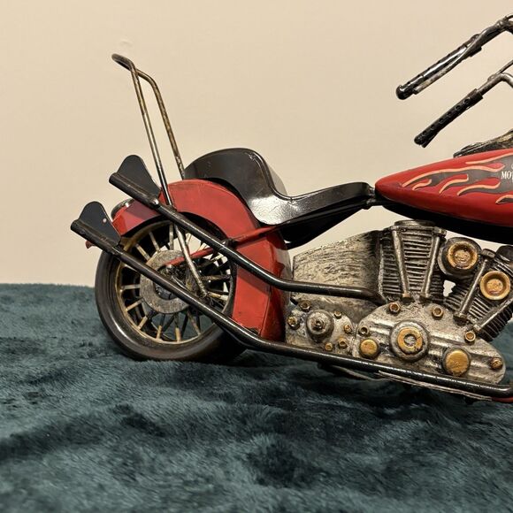 Vintage Retro Style Tin Metal Model Red Chopper Motorcycle Decor - Picture 8 of 14